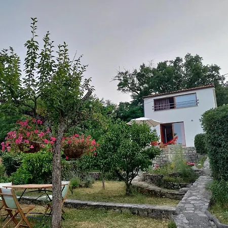 Perla - With Sea View Apartment *