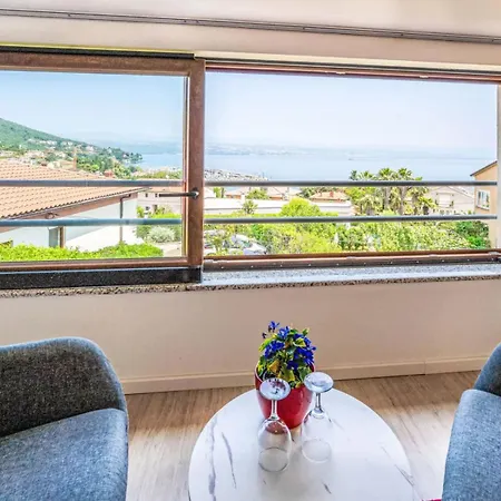 Perla - With Sea View Οπατία