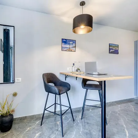 Διαμέρισμα Perla - With Sea View *