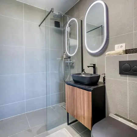 Perla - With Sea View Οπατία