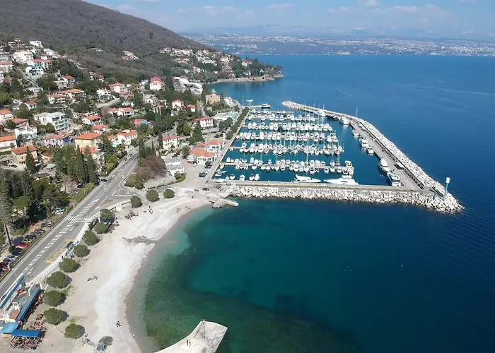 Perla - With Sea View Apartmán Opatija