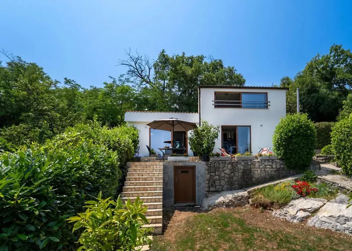 Perla - With Sea View *