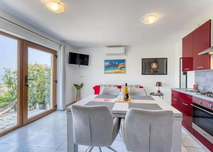 Perla - With Sea View Apartmán