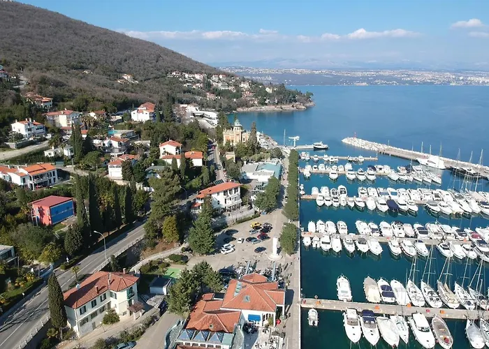 Perla - With Sea View