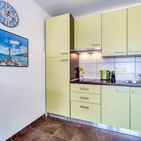 Perla - With Sea View Apartament *