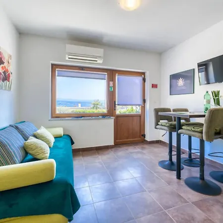 Perla - With Sea View Apartament Opatija
