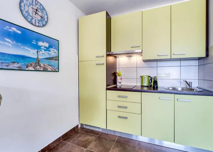 Perla - With Sea View Апартаменты *